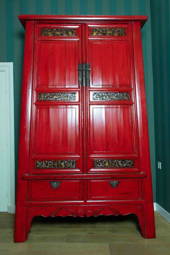 Image 1 of Grande armoire rouge d'ambassade chinoise > 100 ans d'âge