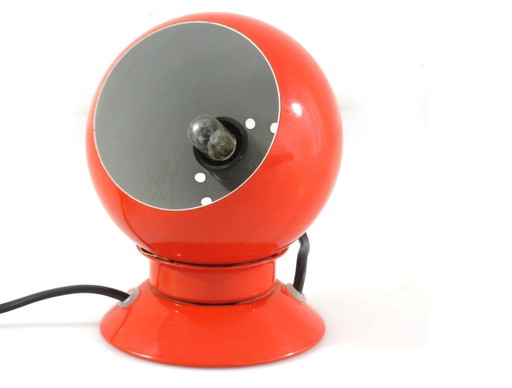 Abo Randers red magnet ball lamp