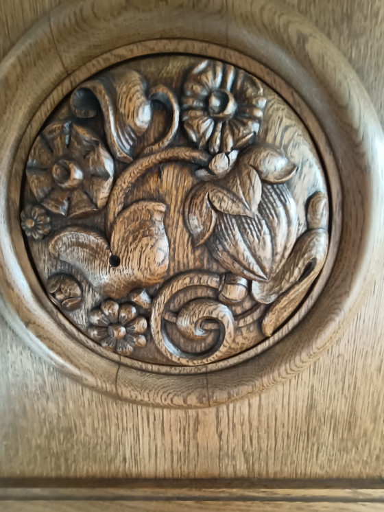 Image 1 of Meuble Art Déco en chêne avec de magnifiques panneaux à motifs