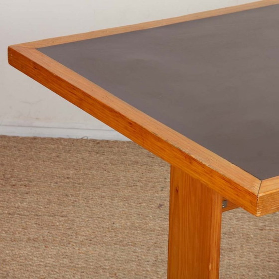 Image 1 of Rechthoekige grenen eettafel, werk uit de 20e eeuw