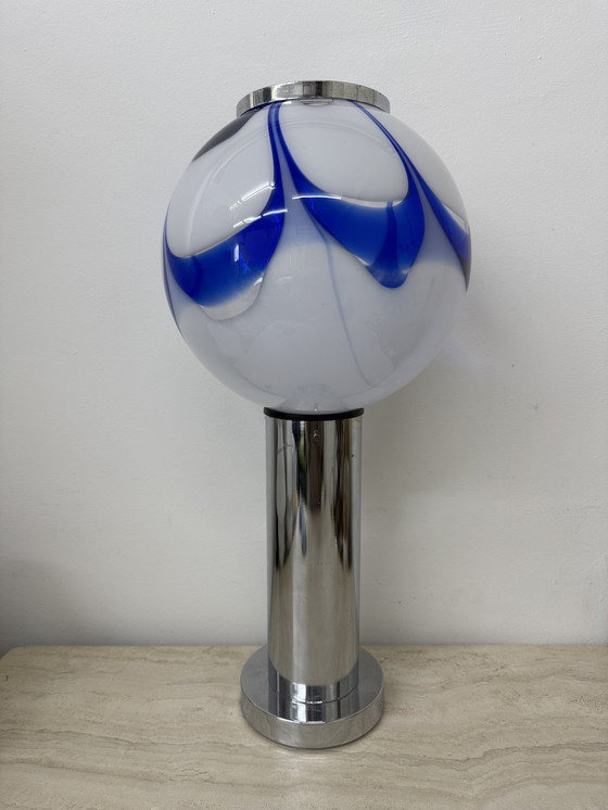 Image 1 of Italiaanse tafellamp met blauwe wervelingen, 1970
