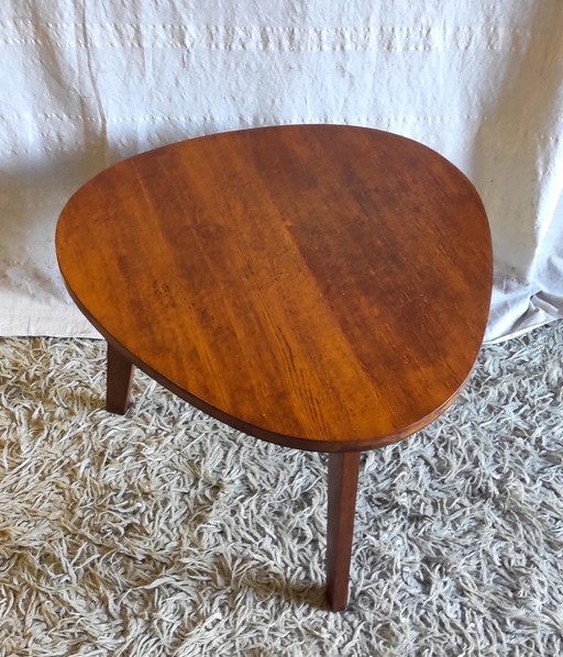 Tripod coffee table in free-form oak - 1950s/60s