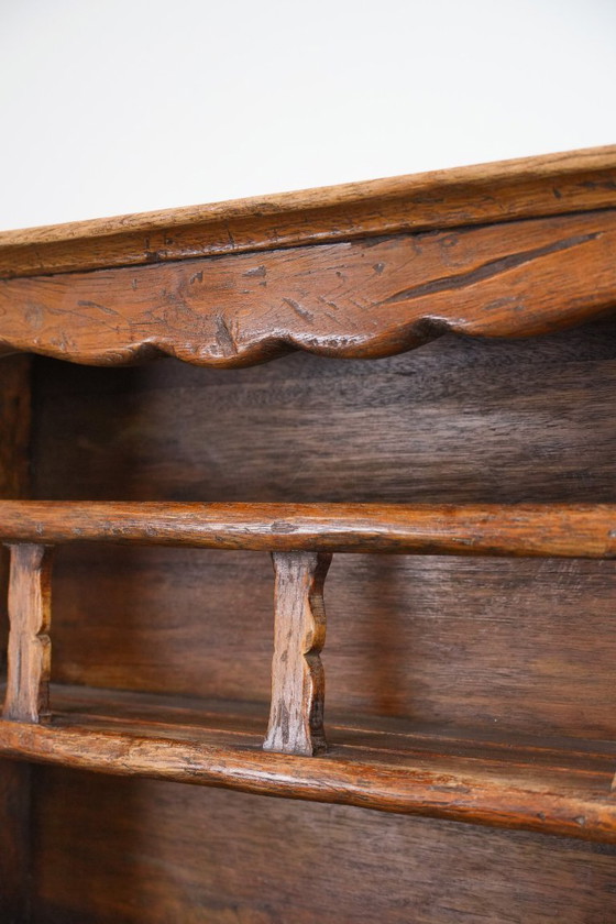 Image 1 of Cocina/alacena de madera de una casa de campo española de principios del siglo XX