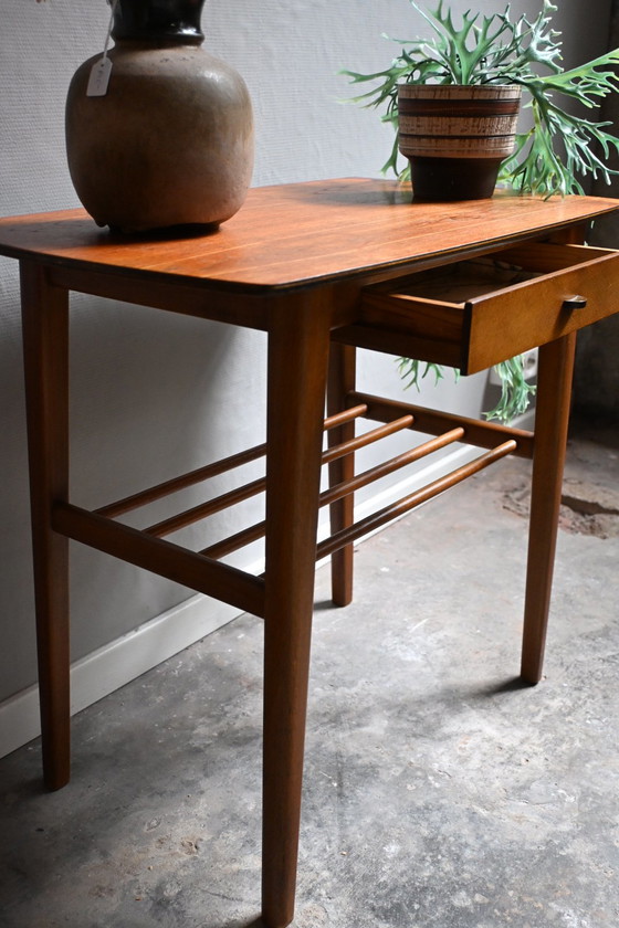 Image 1 of Scandinavische vintage bijzettafeltje/nachtkastje