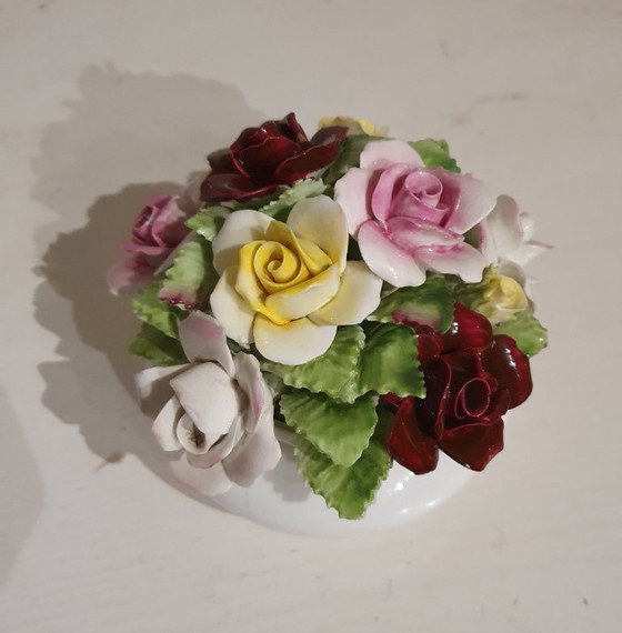 Image 1 of Vintage Royal Doulton Blumenarrangement – ​​Bone China – 11 x 9 cm
