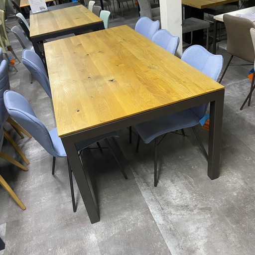 Pedro – Bert Plantagie, eettafels