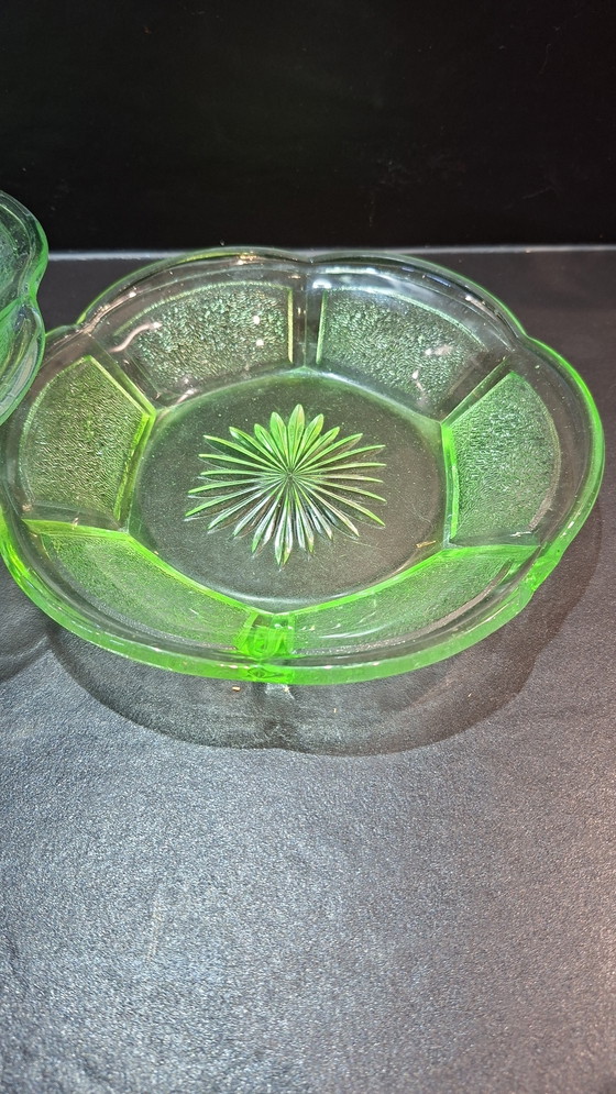 Image 1 of Fruitesse of uranium glass