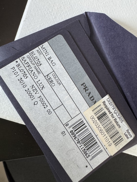 Prada Saffiano Lux Mini Bauletto BL0705 – Schwarz/Nero – Komplettset – Clutches, Calfskin (photo 8 of 12)