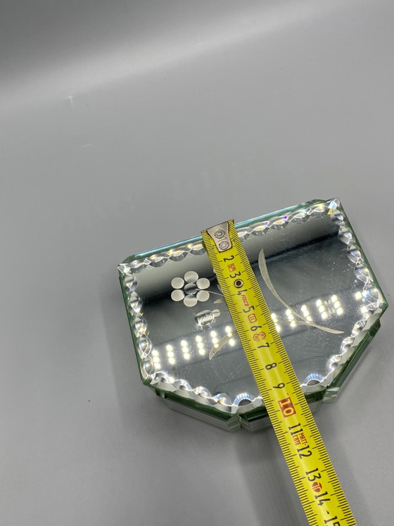 Vintage sieradendoos met afgeschuinde randen en gravures en spiegelend oppervlak. – Glazen & Karaffen, Glass (photo 7 of 8)