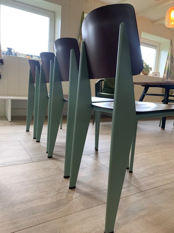 4x Prouvé Standard SP Chairs by Vitra – Dining chairs, Metal, Plastic (photo 4 of 11)