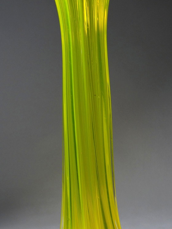 Image 1 of Grand Vase Bourgeon Verre De Murano Jaune Vintage Années 60