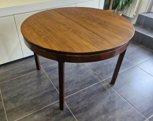 Mesa extensible escandinava de teca, década de 1970

