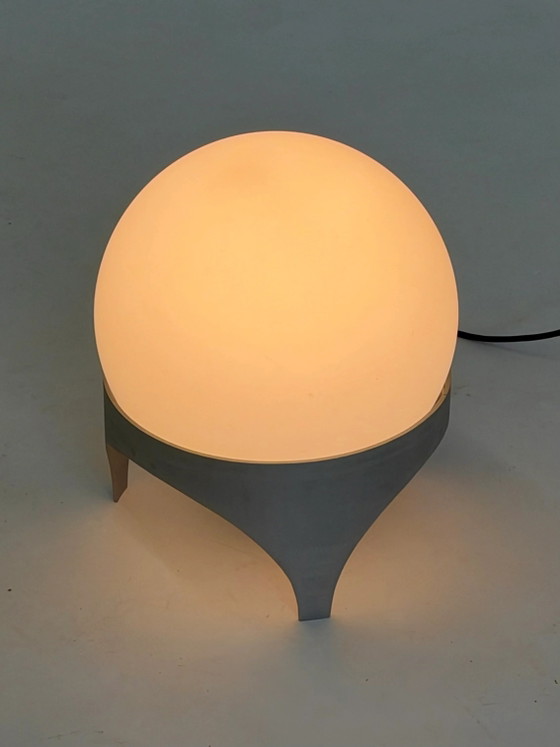 Lampada da tavolo Vintage Space Age con Globo in Vetro e Base in Alluminio – Lampade da tavolo (photo 8 of 12)