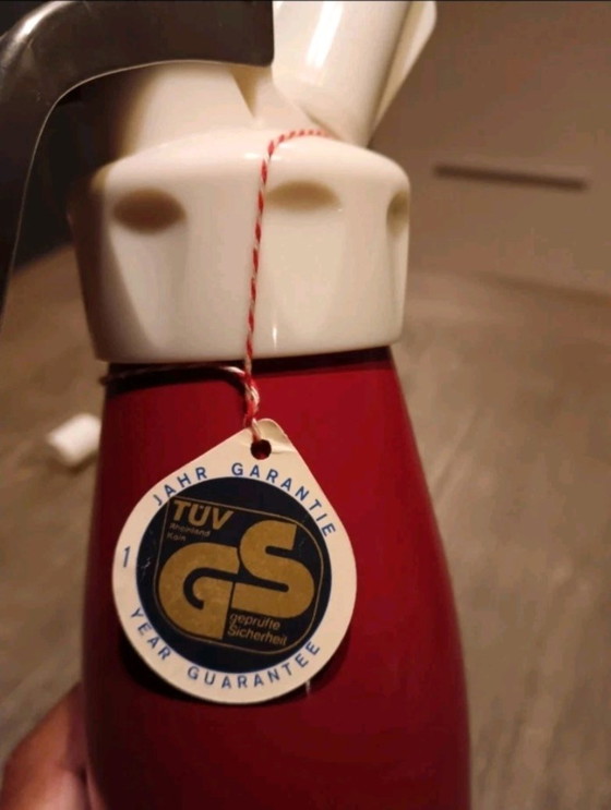 Image 1 of ISI Austria slagroomdispenser uit de jaren 70.