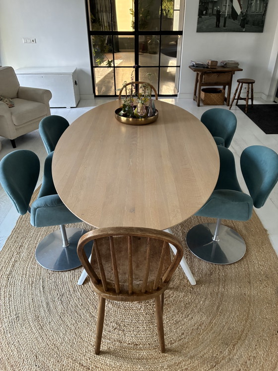 Image 1 of Seuren Zwaan dining table, Elips oak, 110x210