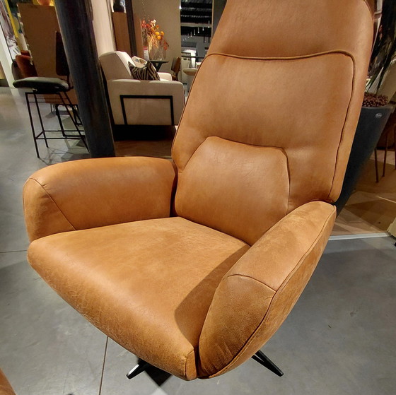 Image 1 of Sillón reclinable XOOON Capri con otomana