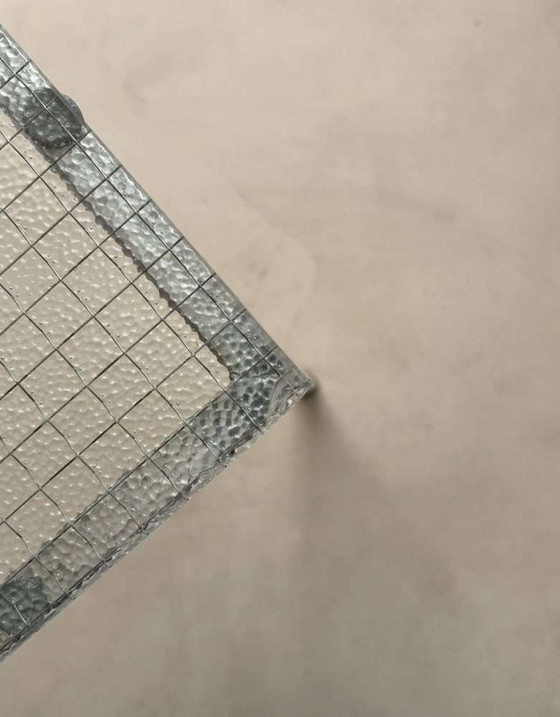 Image 1 of Table basse en acier inoxydable avec plateau en verre armé, style minimaliste des années 1960