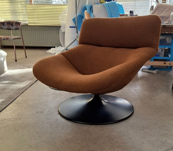 Image 1 of Artifort F518