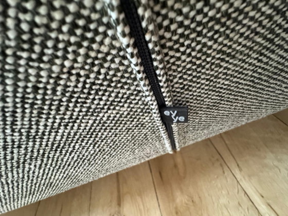 Designbank van EYYE, 2 zitsbanken, Textiel, Grijs (foto 3 van 8)