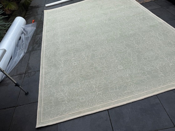 Image 1 of Laura Ashley Silchester Pale Saga – Luxe designvloerkleed – 250 x 350 cm