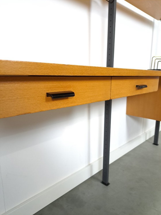 Image 1 of Sistema di pareti modulari con scrivania di design svedese Olof Pira