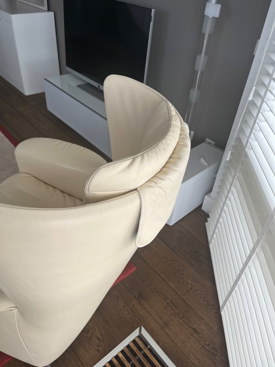 Image 1 of poltrona de Sede 23, pelle Living Sand2880, gambe in alluminio pressofuso tipo c