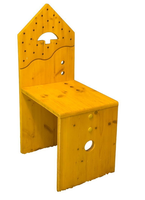 Image 1 of Mobilier pour enfants / Collection MAKIS (Makis Warlamis) figure également dans la sélection du MoMA de New York.