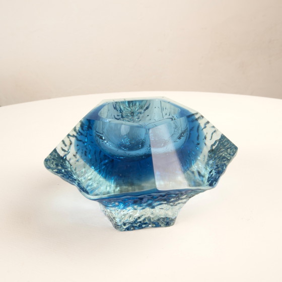 Sculptural submerged glass ashtray by Gianfranco Mandruzzato Murano 1970 – Table accessories (photo 17 of 21)