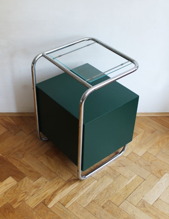 Image 1 of Zeldzaam Tsjechisch modernistisch nachtkastje van Kovona, jaren 1940.