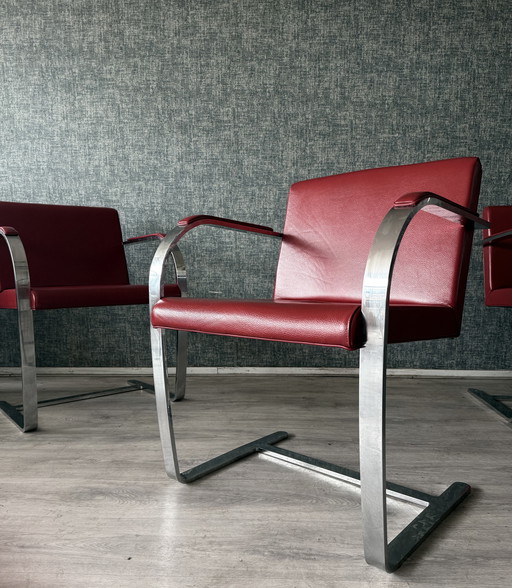 Ensemble de 4 fauteuils Brno vintage de Fasem en cuir rouge