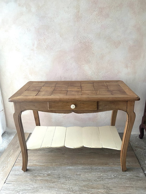 Image 1 of Consola rústica antigua estilo Luis XV en madera maciza de cerezo: elegante estilo campestre.