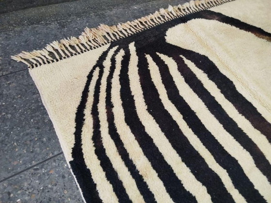 Image 1 of Moroccan artisan rug 250cmx150cm 