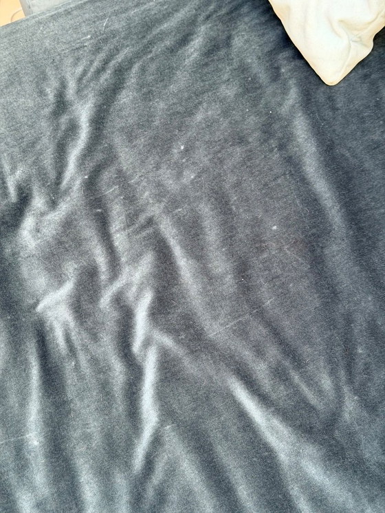 Image 1 of E15 Sofa KERMAN – Velvet, dark blue