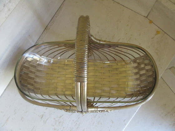 Image 1 of Goudkleurige mand in Hollywood Regency-stijl met glazen inzetstuk.