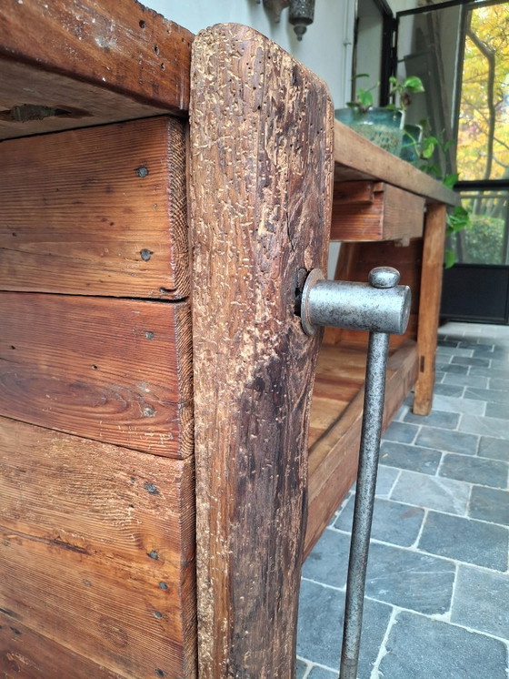 Image 1 of Schöne restaurierte Werkbank
