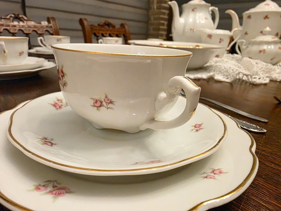 Image 1 of "Prachtig en compleet 10-persoons koffie-/theeservies (mix van Seltmann Weiden Marie-Luise en bijpassend Ćmielów). 