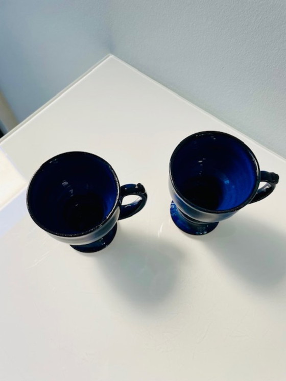 Image 1 of Set in ceramica composita blu cobalto – brocca + 2 calici (firmati)