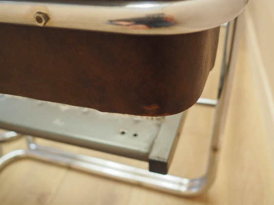 Image 1 of Lit de chambre, design italien, années 1980, fabrication : Italie