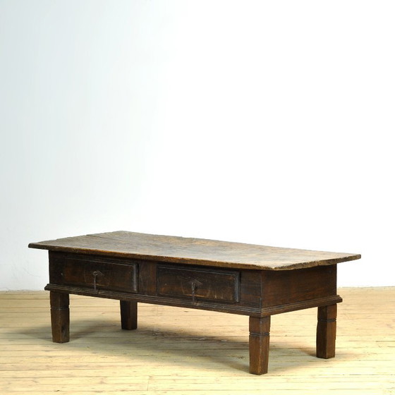 Image 1 of Oak coffee table, circa 1820