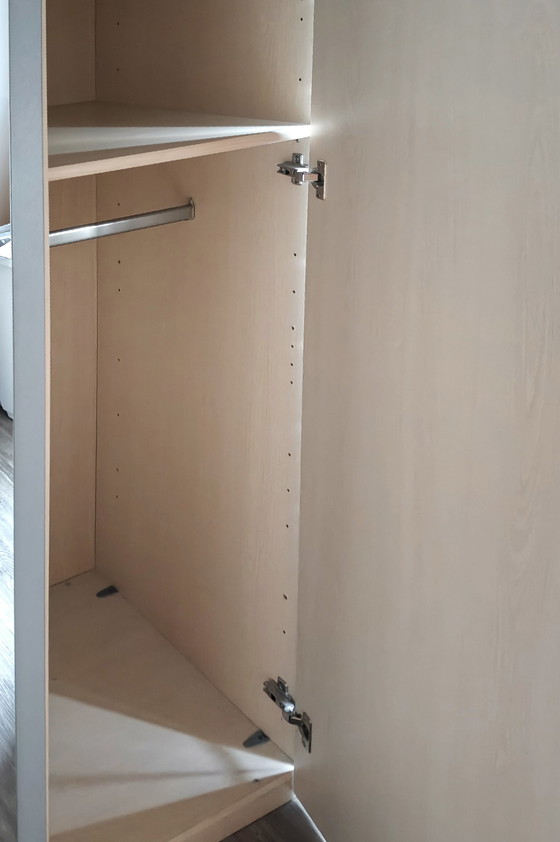 Image 1 of Kleerkast met Spiegeldeur