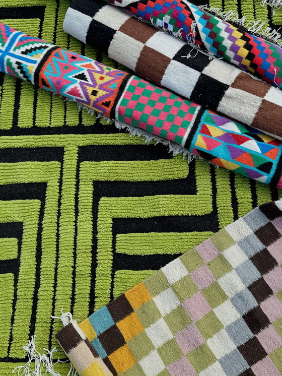 Image 1 of Tappeto in lana verde-nero tessuto a mano con motivo geometrico – 100% lana naturale dalla Tunisia
