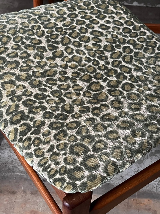 4 vintage chairs leopard print green newly upholstered, Dining chairs, Wood, Textile (photo 5 of 8)