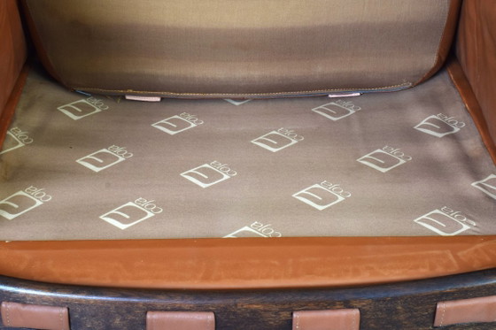 Sillón de roble y cuero de mediados de siglo, diseñado por Arne Norell para Coja en la década de 1960. (photo 12 of 12)