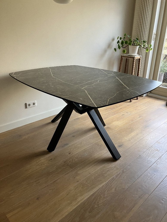 Image 1 of Henders & Hazel dining table model Palace 120 x 150 cm