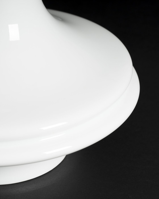 Image 1 of Werner Uhl ROSENTHAL Vase en porcelaine Duo UFO Noir mat & Blanc brillant