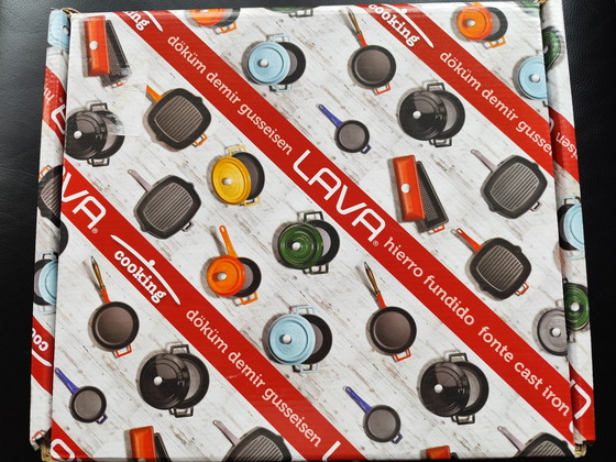 Image 1 of LAVA gietijzeren braadpan/cocotte – XL 28 cm, 6,7 liter, rood (nieuw en in originele verpakking)