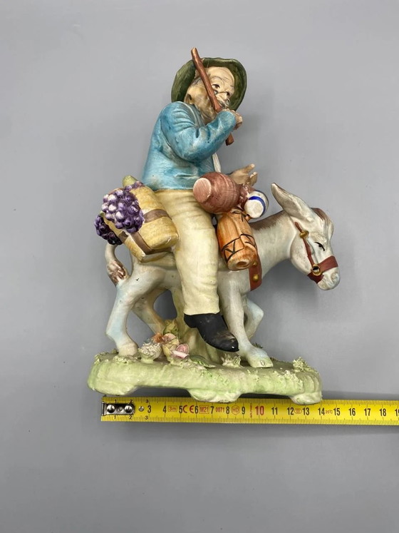 Figurative bisque group, peasant and his donkey loaded with fruit, polychrome, Mediterranean style – Sculpture (photo 5 of 5)