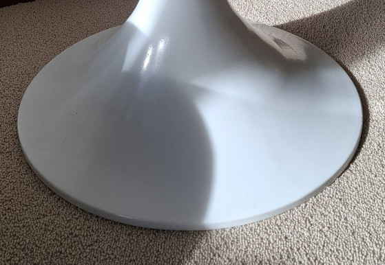 Tavolino vintage bianco rotondo modello Tulip 1970 – Tavolini, Altro (photo 4 of 7)