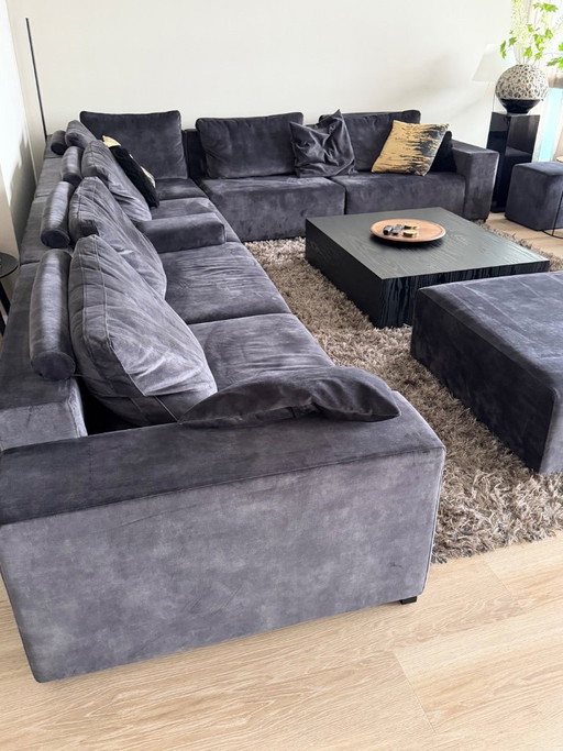 Luxuriöses, geräumiges Ecksofa aus schwarzem Samt, Passe Partout