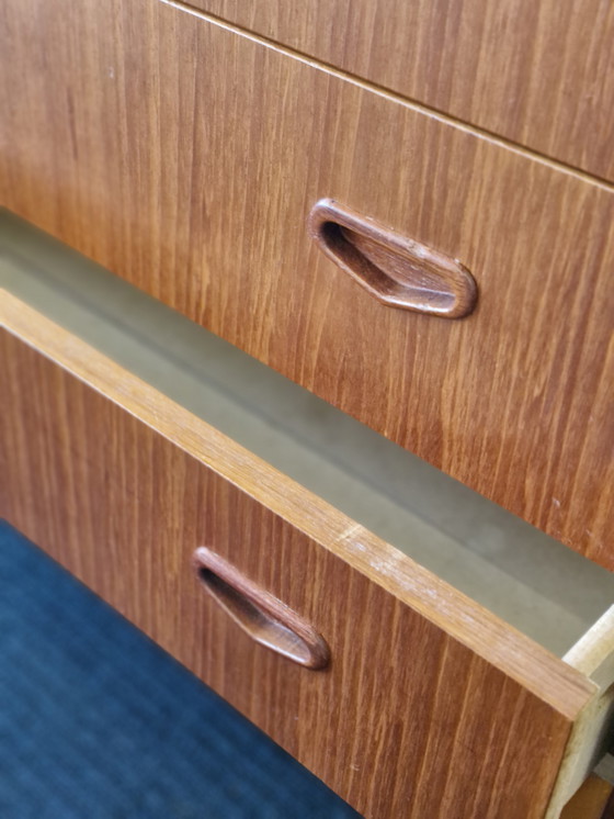 Image 1 of Commode vintage à tiroirs en bois rond 70s